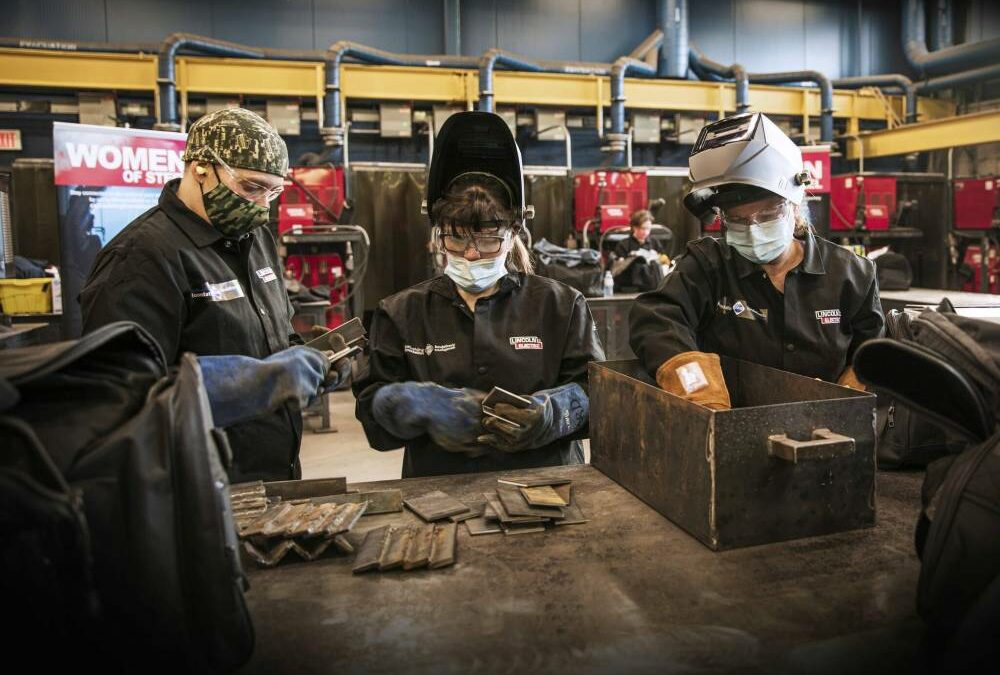 Forging full speed ahead at MITT – Manitoba Institute of Trades and Technology offering welding program for women